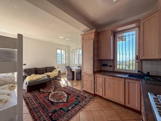 Casa Indipendente in Vendita a Bordighera, 419'000€, 203 m²