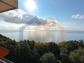 Appartamento in Vendita a Bergeggi, 350'000€, 86 m², arredato