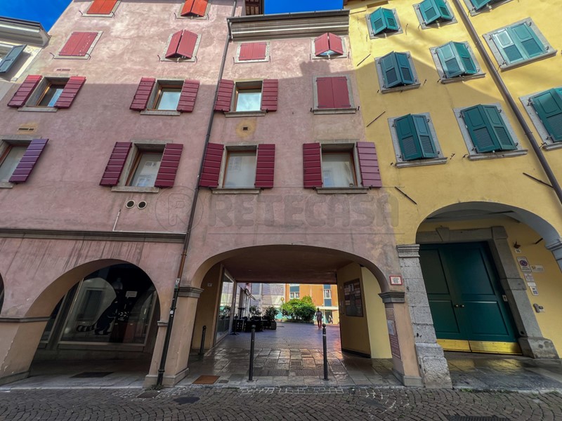 Immobile commerciale in Vendita a Udine, 93'000€, 68 m²
