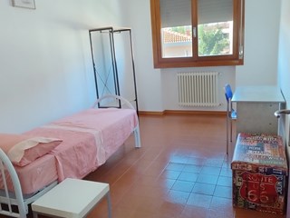 Stanza in Affitto a Rovigo, zona Commenda Ovest, 250€, 12 m², arredato