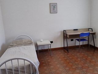 Stanza in Affitto a Rovigo, zona Commenda Ovest, 350€, 16 m², arredato