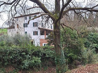 Casa Indipendente in Vendita a Capannori, zona Lappato, 280'000€, 200 m², con Box