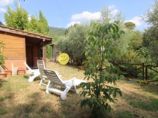 Casa Indipendente in Vendita a Reggello, zona Pietrapiana, 245'000€, 166 m²