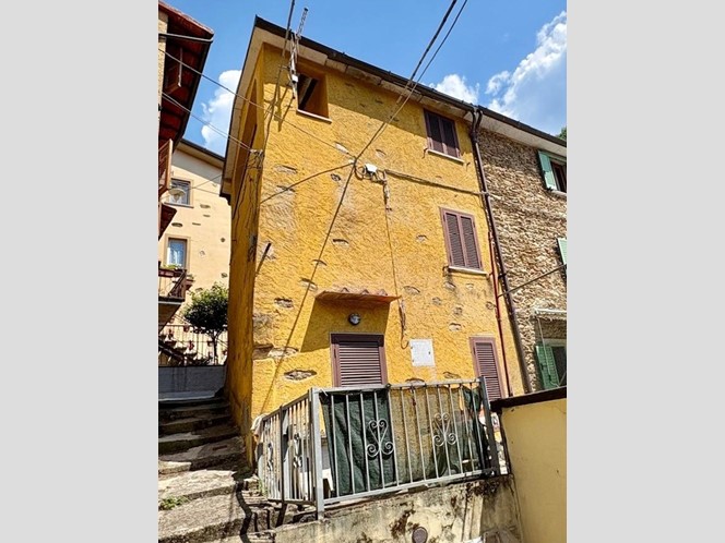 Casa Indipendente in Vendita a Stazzema, zona Retignano, 38'000€, 45 m², arredato