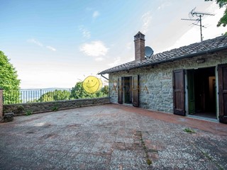 Casa Indipendente in Vendita a Reggello, zona Saltino, 289'000€, 145 m², con Box