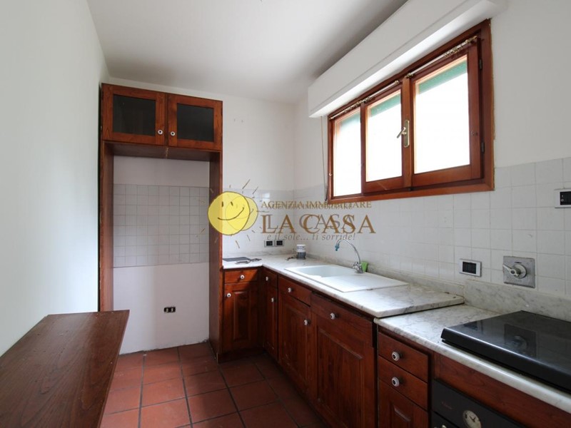 Villetta a schiera in Vendita a Figline e Incisa Valdarno, 270'000€, 170 m², con Box
