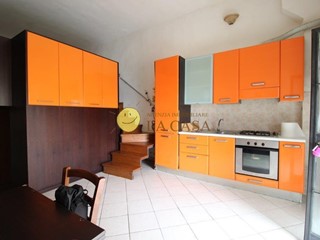 Monolocale in Vendita a Figline e Incisa Valdarno, zona Incisa, 65'000€, 55 m², arredato