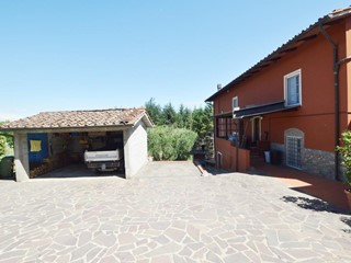 Casa Indipendente in Vendita a Capannori, zona Colle di Compito, 195'000€, 130 m², arredato