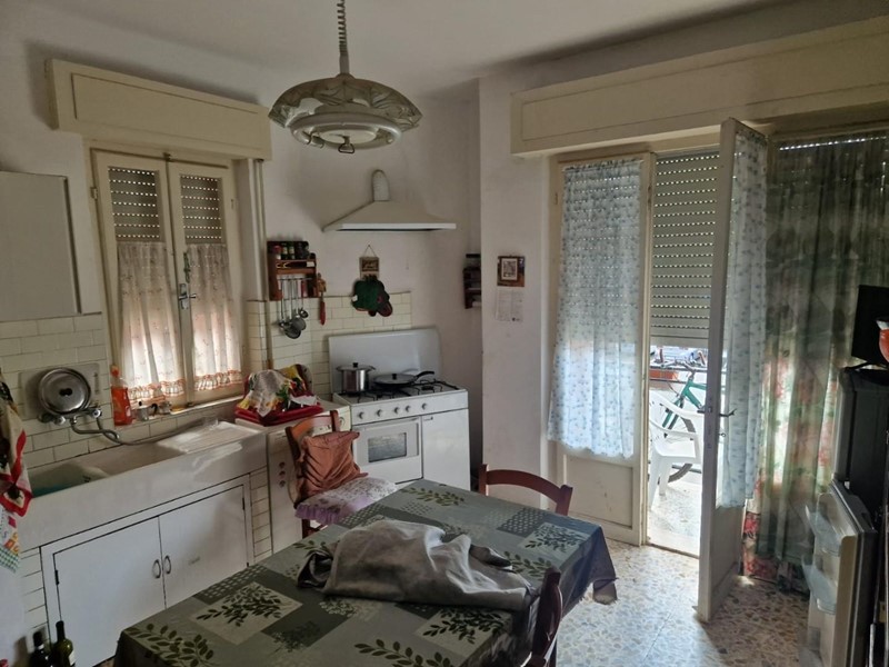 Trilocale in Vendita a Rosignano Marittimo, zona Vada, 135'000€, 65 m², arredato
