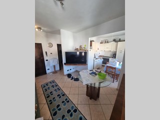 Bilocale in Vendita a Cascina, zona San Frediano a Settimo, 84'000€, 50 m², arredato