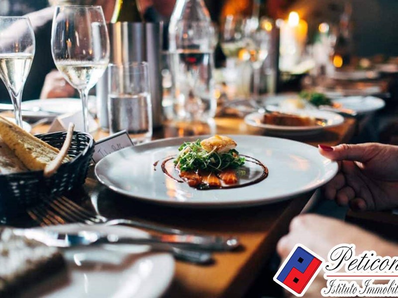 Attività commerciale in Vendita a Alatri, 650'000€, 250 m²