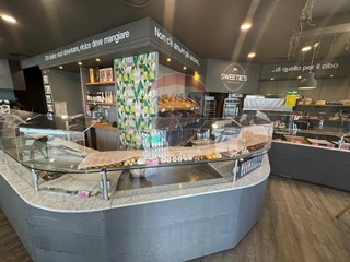 Attività commerciale in Vendita a Besozzo, 68'000€, 200 m²