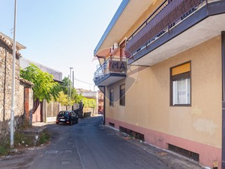 Trilocale in Vendita a Viagrande, 79'000€, 95 m²