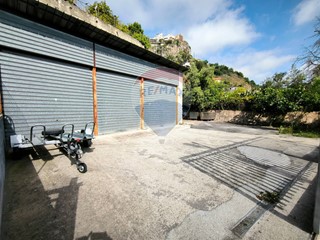 Box in Vendita a Taormina, 150'000€, 108 m²