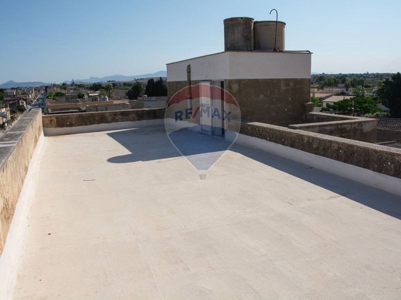 Casa Indipendente in Vendita a Misiliscemi, 93'000&euro;, 245 m²