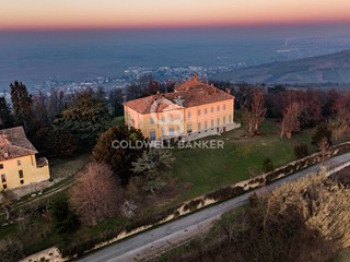 Appartamento in Vendita a Santa Giuletta, 3'500'000€, 5500 m²