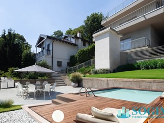 Villa in Vendita a Sirtori, 460'000€, 250 m²