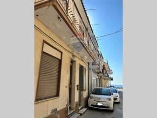 Casa Indipendente in Vendita a Roccalumera, 133'000€, 95 m²