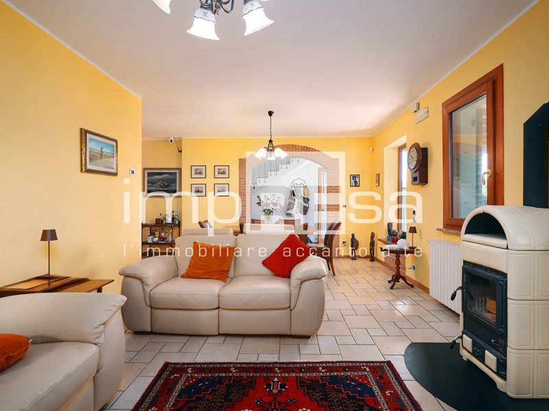 Casa Semi Indipendente in Vendita a Breda di Piave, 258'000€, 196 m²