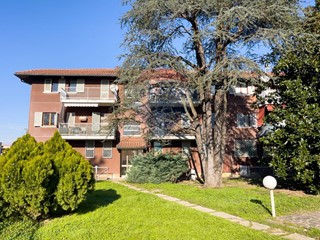 Trilocale in Vendita a Capriate San Gervasio, 120'000€, 94 m²