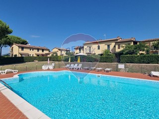 Bilocale in Vendita a Castellina Marittima, 95'000€, 55 m²