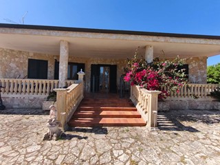Villa in Vendita a Gallipoli, 550'000&euro;, 250 m²