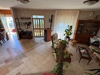 Casa Indipendente in Vendita a San Salvo, 310'000€, 350 m²