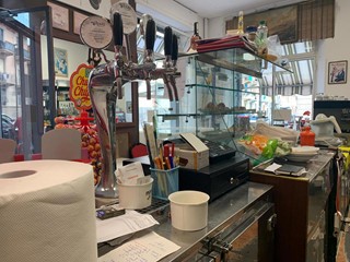 Attività commerciale in Vendita a Torino, 30'000€, 39 m²