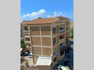 Quadrilocale in Vendita a Reggio Calabria, 46'000€, 95 m²