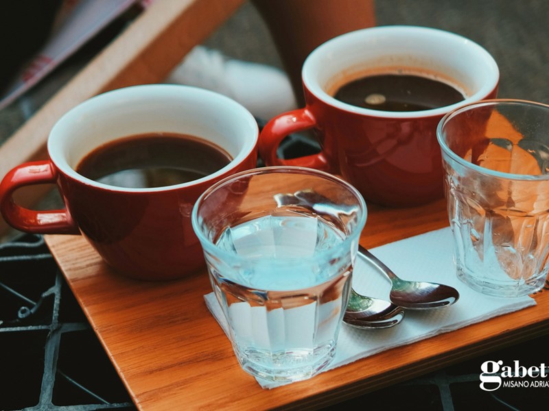 Attività commerciale in Vendita a Cattolica, 120'000&euro;, 52 m²