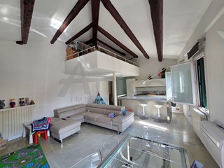 Appartamento in Vendita a Rovigo, 209'000€, 135 m²