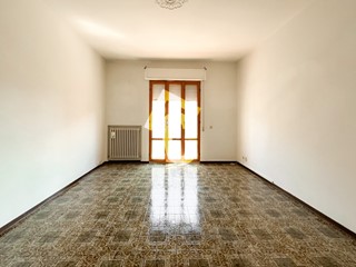 Appartamento in Vendita a Jesi, zona ZONA 6A, 190'000€, 121 m², con Box