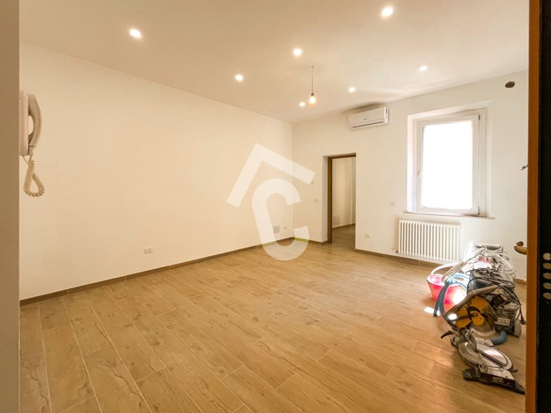 Trilocale in Vendita a Jesi, zona ZONA 1A, 160'000€, 81 m²