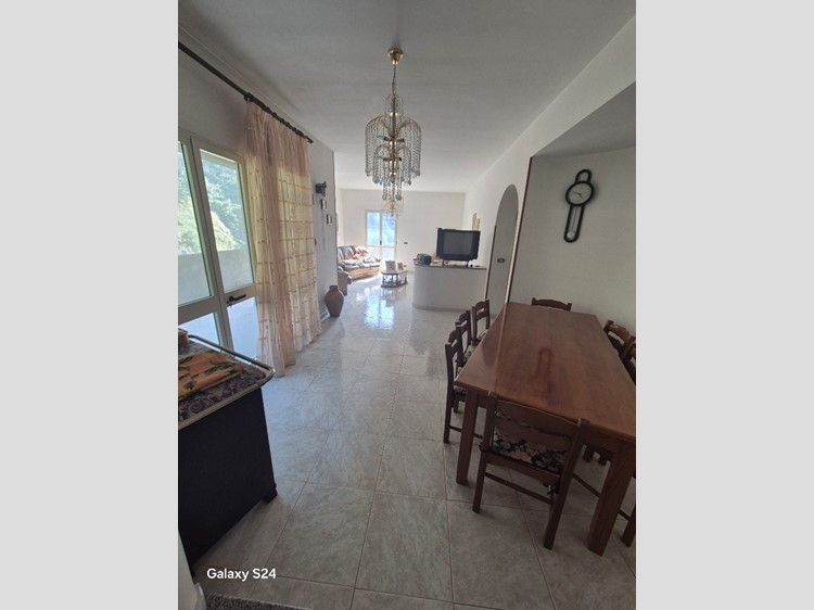 Quadrilocale in Vendita a Reggio Calabria, 78'000€, 175 m²