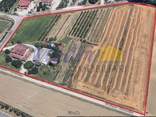 Casa Indipendente in Vendita a Cesena, zona Pievesentina, 610'000€, 322 m²