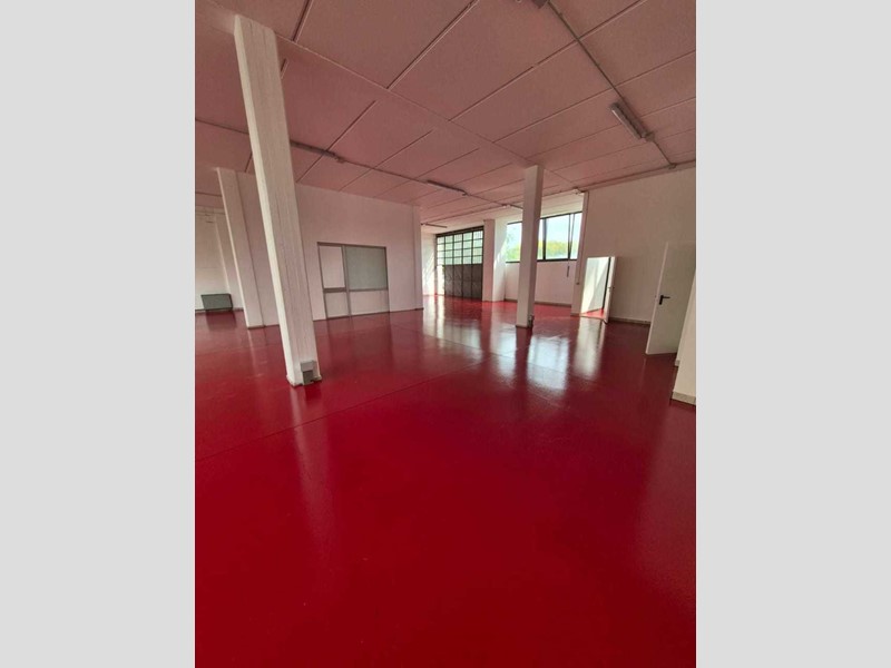 Capannone in Vendita a San Mauro Pascoli, zona SAN MAURO PASCOLI, 550'000&euro;, 600 m²