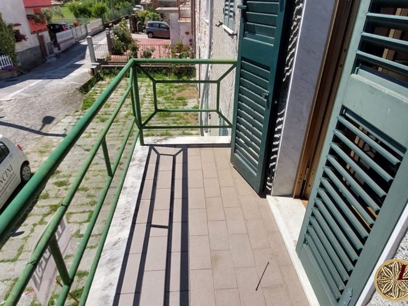 Casa Semi Indipendente in Vendita a Filattiera, 80'000€, 100 m²