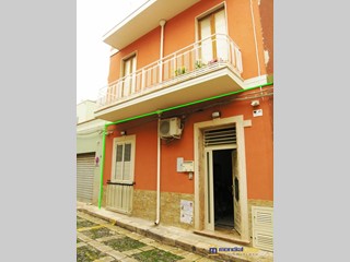 Quadrilocale in Vendita a Pachino, 60'000€, 115 m²