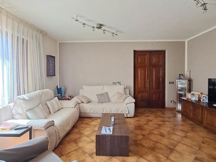 Villa in Vendita a Massarosa, 339'000€, 150 m²