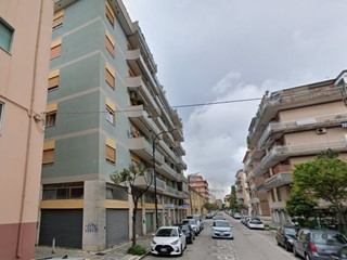 Negozio in Vendita a Pescara, 125'000€, 68 m²