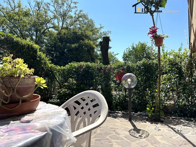 Villetta a schiera in Vendita a Nazzano, 135'000€, 130 m²