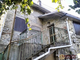 Casale in Vendita a Villafranca in Lunigiana, 45'000€, 140 m²