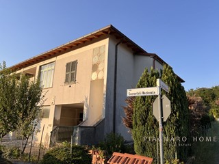 Casa Semi Indipendente in Vendita a Filattiera, 72'000€, 123 m²