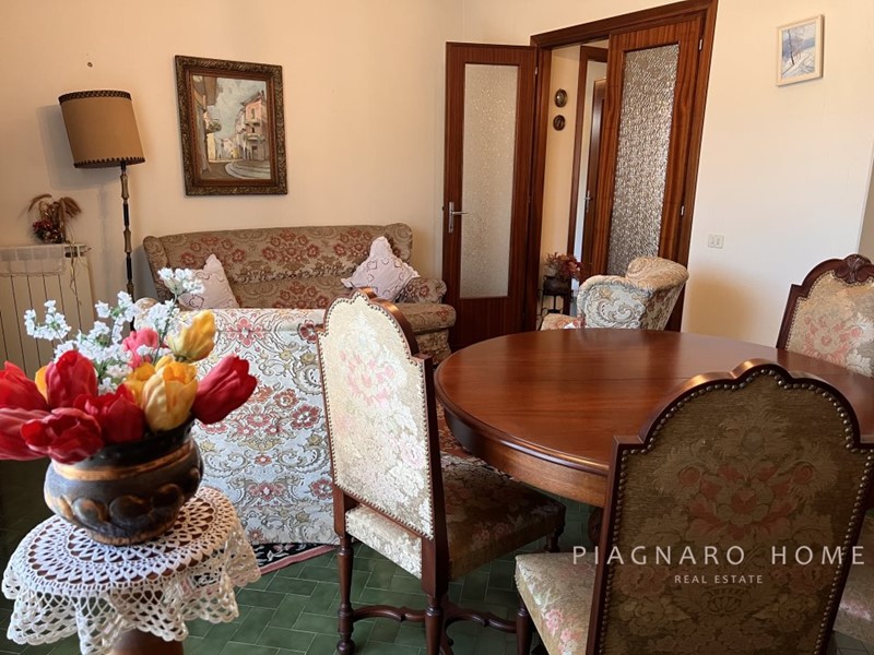 Appartamento in Vendita a Pontremoli, 90'000€, 143 m²