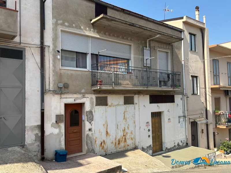 Villa in Vendita a Pomarico, 285 m²