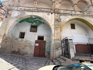 Negozio in Vendita a Pomarico, 37'000€, 65 m²