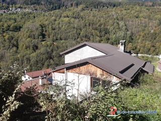 Casa Semi Indipendente in Vendita a Saviore dell'Adamello, 55'000€, 200 m²