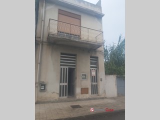 Quadrilocale in Vendita a Spadafora, 120'000€, 220 m²
