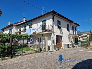 Casa Semi Indipendente in Vendita a Villanova d'Albenga, 350'000€, 344 m²
