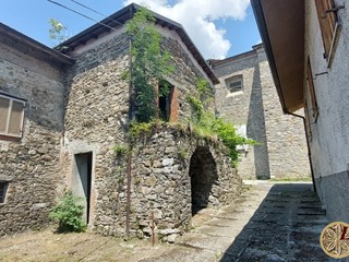 Casale in Vendita a Villafranca in Lunigiana, 25'000€, 50 m²